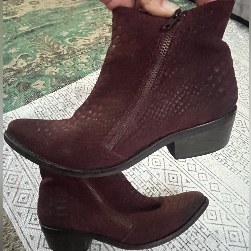 Free People Short Boots , Made in Portugal RARE Sz9